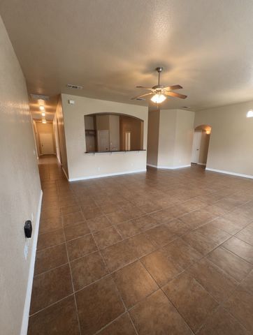 673 S Heights Drive, Crowley, TX 76036