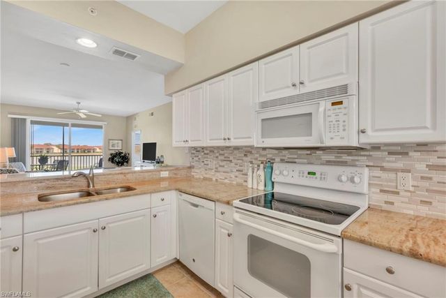 2750 Cypress Trace CIR 2624, Naples, FL 34119