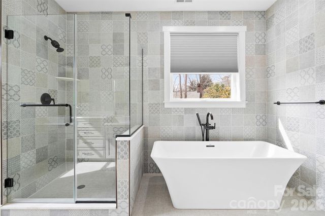 189 Greenview Drive, Waynesville, NC 28786