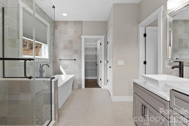 189 Greenview Drive, Waynesville, NC 28786