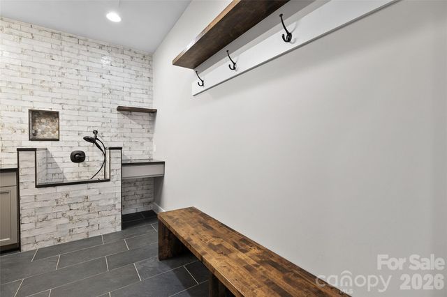 189 Greenview Drive, Waynesville, NC 28786