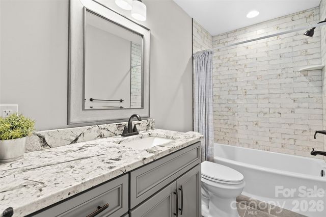 189 Greenview Drive, Waynesville, NC 28786