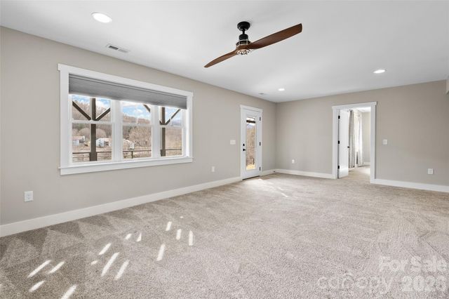 189 Greenview Drive, Waynesville, NC 28786