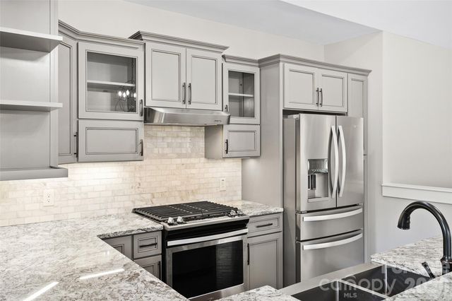 189 Greenview Drive, Waynesville, NC 28786