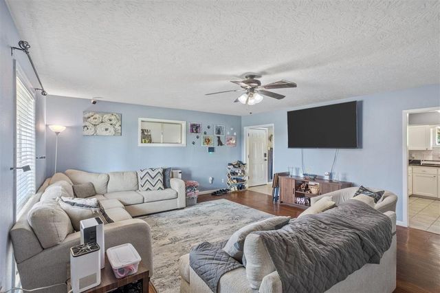 1492 Becky, Lake Charles, LA 70611