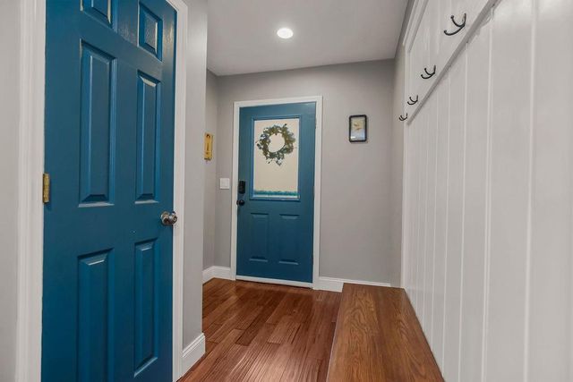 4906 NW Barry Road, Kansas City, MO 64154