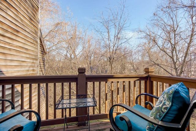 4906 NW Barry Road, Kansas City, MO 64154