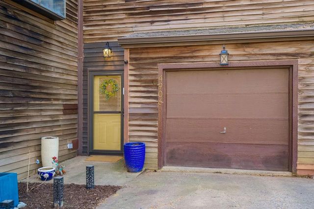 4906 NW Barry Road, Kansas City, MO 64154