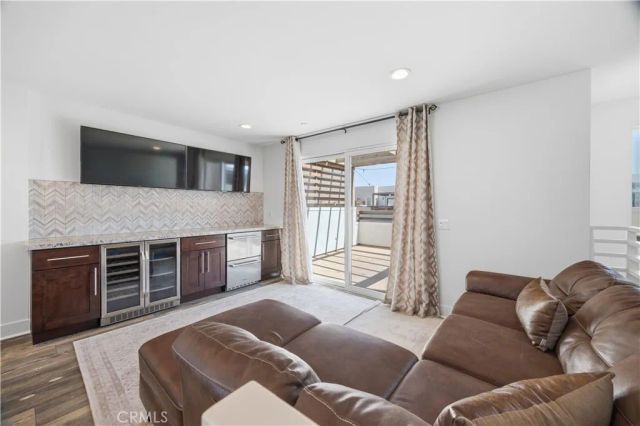 1667 Grand View, Costa Mesa, CA 92627