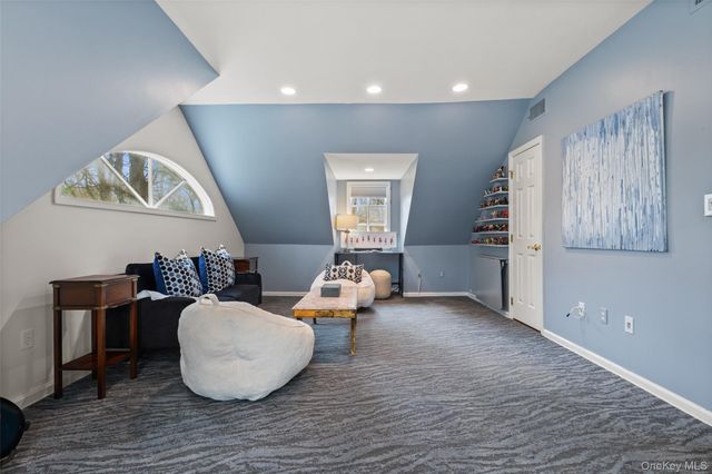 137 Old Stone Hill Road, Pound Ridge, NY 10576