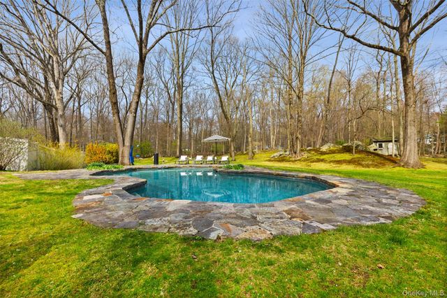 137 Old Stone Hill Road, Pound Ridge, NY 10576