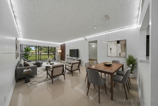 200 Lakeview Drive 101, Weston, FL 33326