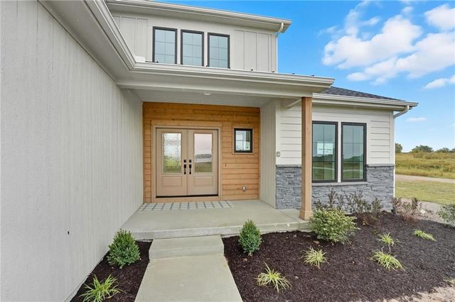 10407 N Liberty Street, Kansas City, MO 64155