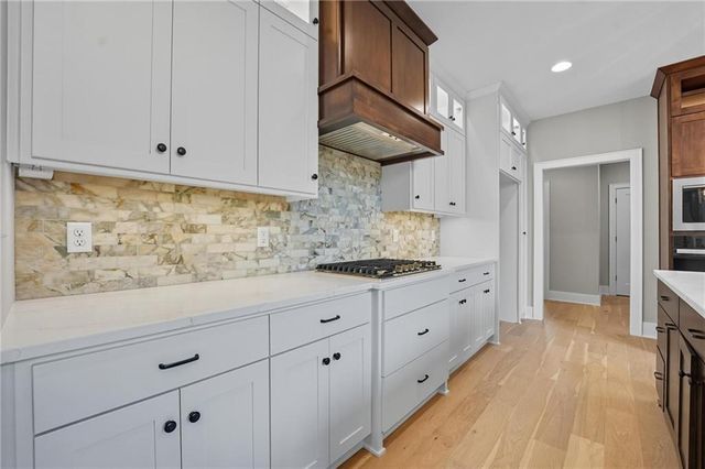 10407 N Liberty Street, Kansas City, MO 64155