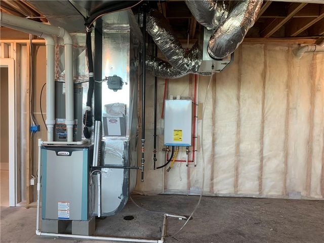 10407 N Liberty Street, Kansas City, MO 64155