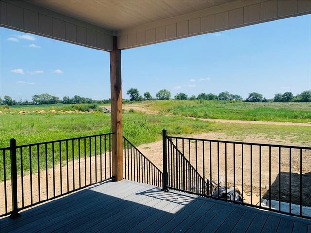 10407 N Liberty Street, Kansas City, MO 64155