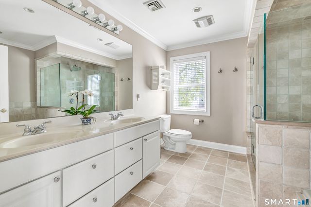 39 Maple Tree Avenue 15, Stamford, CT 06906