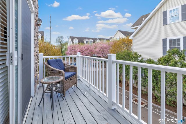 39 Maple Tree Avenue 15, Stamford, CT 06906