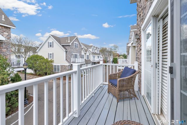 39 Maple Tree Avenue 15, Stamford, CT 06906