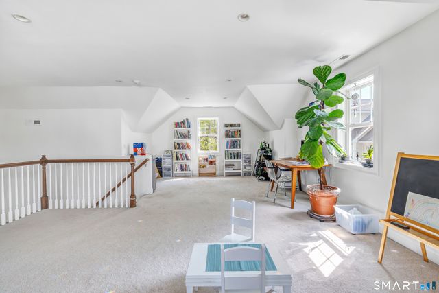 39 Maple Tree Avenue 15, Stamford, CT 06906