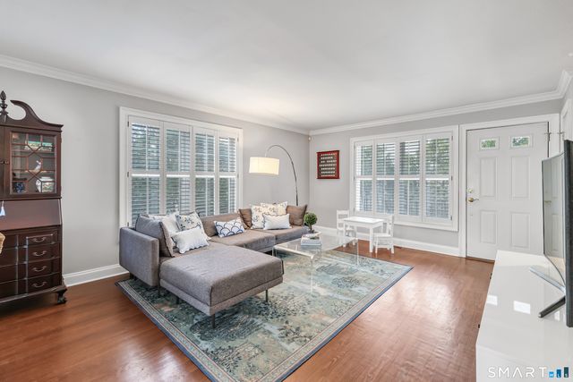 39 Maple Tree Avenue 15, Stamford, CT 06906