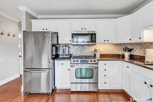 39 Maple Tree Avenue 15, Stamford, CT 06906