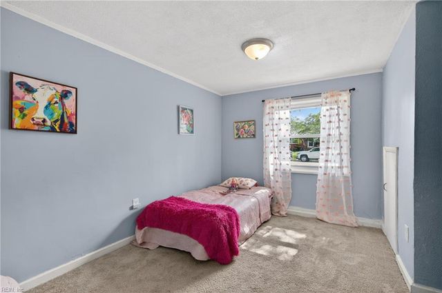 32 Lancaster TER, Hampton, VA 23666