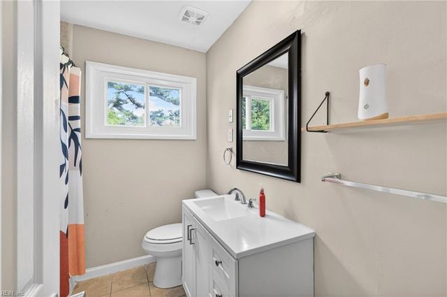 32 Lancaster TER, Hampton, VA 23666