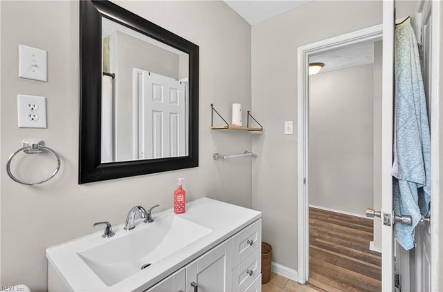 32 Lancaster TER, Hampton, VA 23666