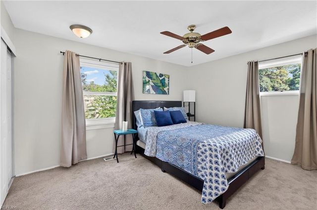 32 Lancaster TER, Hampton, VA 23666