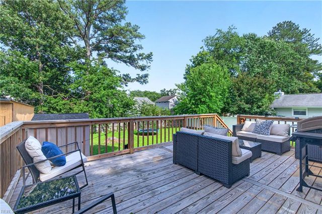 32 Lancaster TER, Hampton, VA 23666