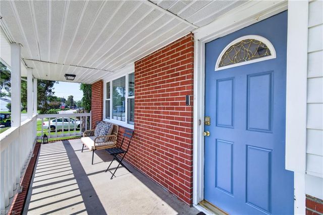 32 Lancaster TER, Hampton, VA 23666