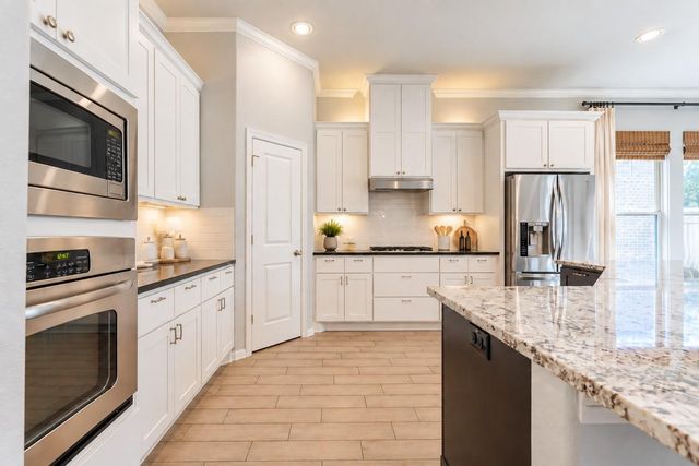 111 Riverbend Way, Montgomery, TX 77316