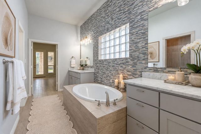 111 Riverbend Way, Montgomery, TX 77316