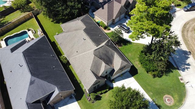 111 Riverbend Way, Montgomery, TX 77316