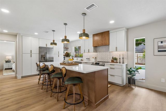 11913 NICKLAUS CIRCLE, Tampa, FL 33624