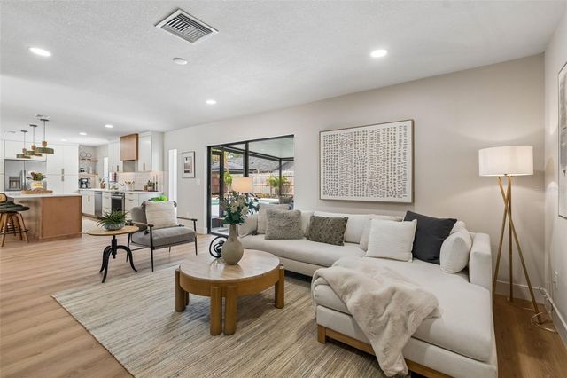 11913 NICKLAUS CIRCLE, Tampa, FL 33624