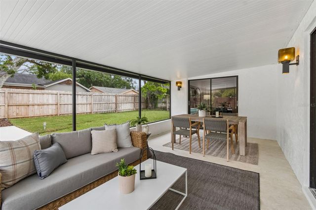 11913 NICKLAUS CIRCLE, Tampa, FL 33624