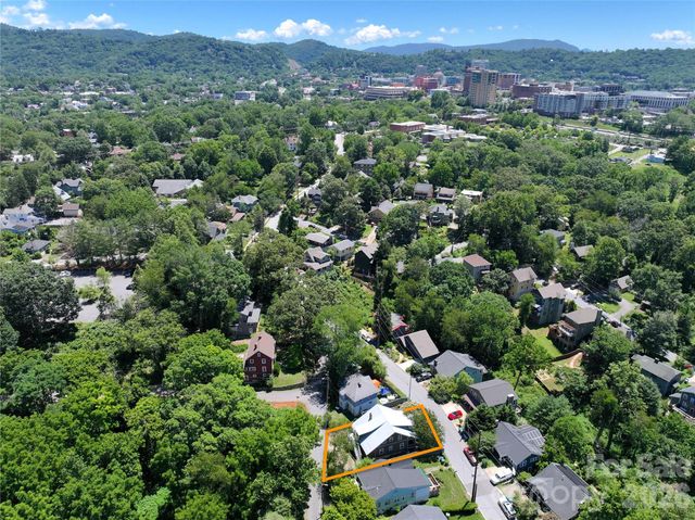 102 Courtland Avenue, Asheville, NC 28801