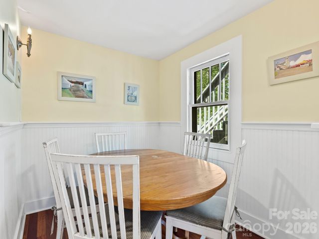 102 Courtland Avenue, Asheville, NC 28801