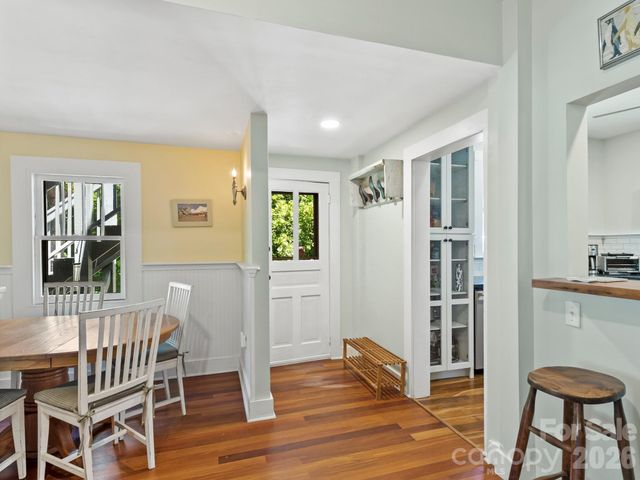 102 Courtland Avenue, Asheville, NC 28801