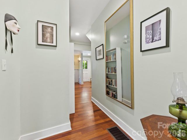 102 Courtland Avenue, Asheville, NC 28801