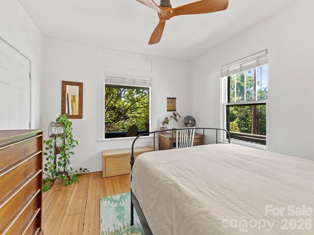102 Courtland Avenue, Asheville, NC 28801