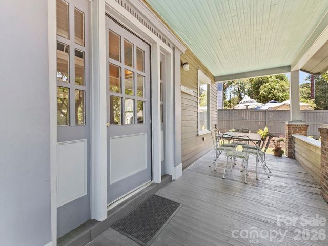 102 Courtland Avenue, Asheville, NC 28801