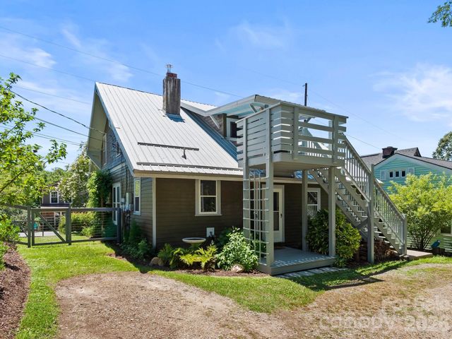 102 Courtland Avenue, Asheville, NC 28801