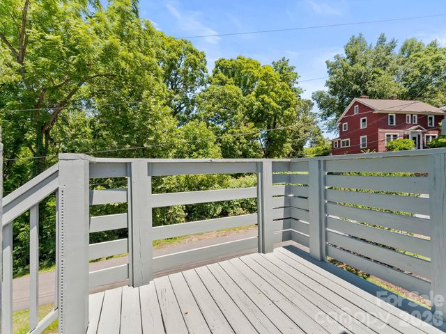102 Courtland Avenue, Asheville, NC 28801