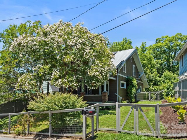 102 Courtland Avenue, Asheville, NC 28801