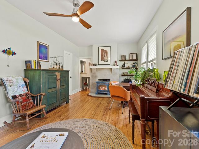 102 Courtland Avenue, Asheville, NC 28801