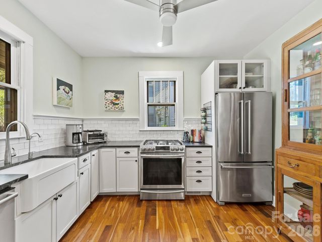 102 Courtland Avenue, Asheville, NC 28801