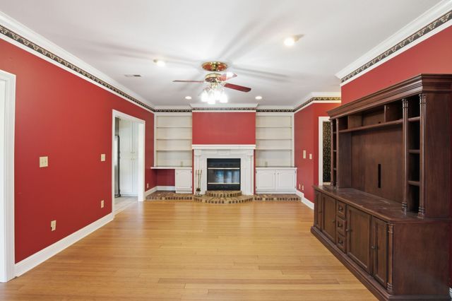 867 Mount Olivet Rd, Columbia, TN 38401